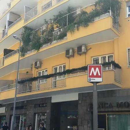 Libia Metro Station Shared Apt. Guest house Rome