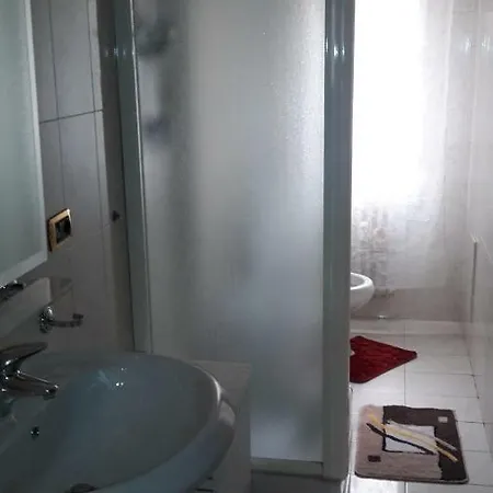 Guest house Libia Metro Station Shared Apt. Rome