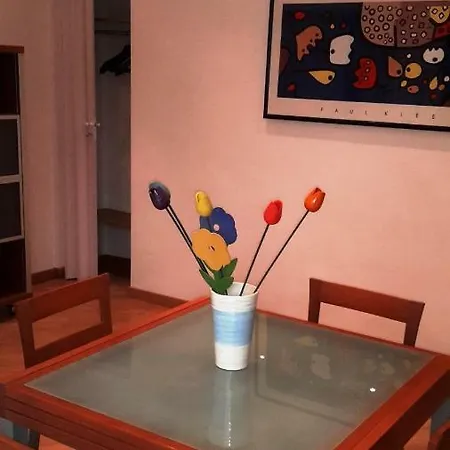Guest house Libia Metro Station Shared Apt.
