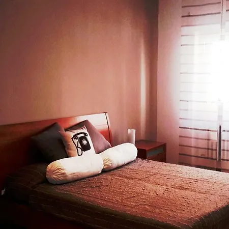 Libia Metro Station Shared Apt. Guest house
